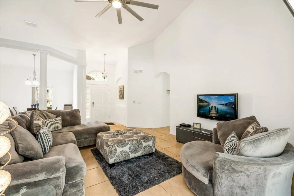 Fabulous 4 bed Home With Private South Facing Pool and spa With Modern Decor - 418