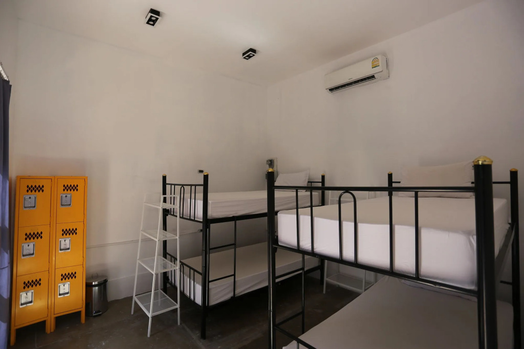 Paradise Beach Backpackers Hostel