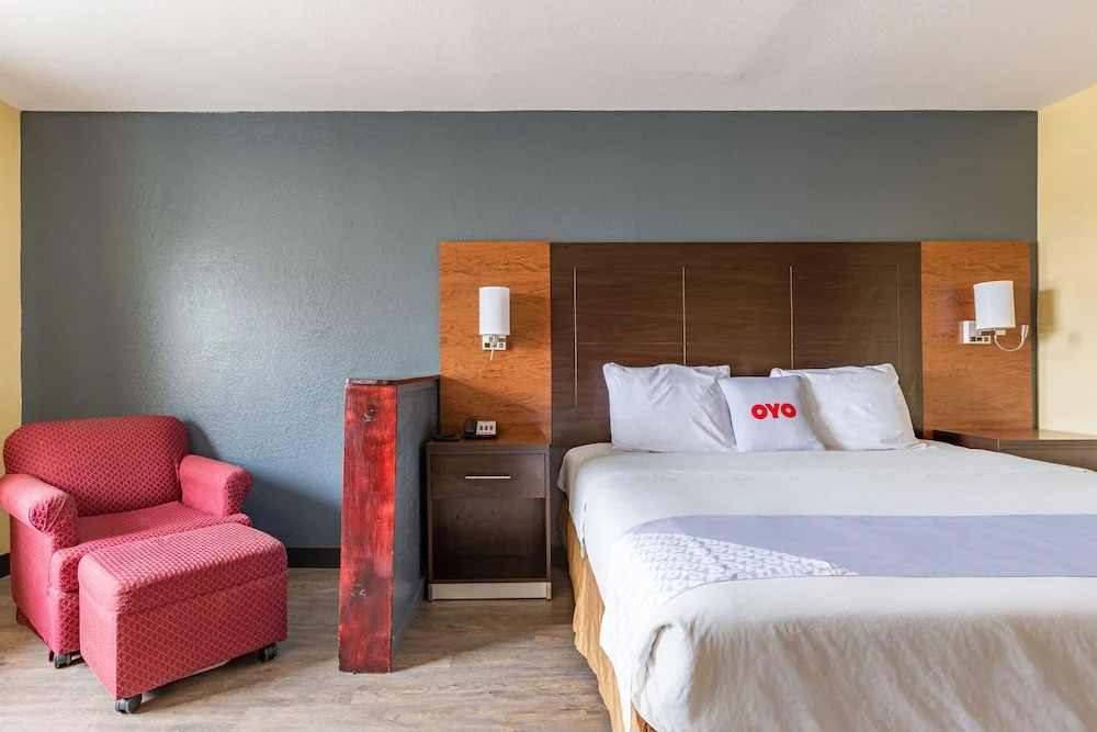 Rodeway Inn and Suites Airport Tulsa