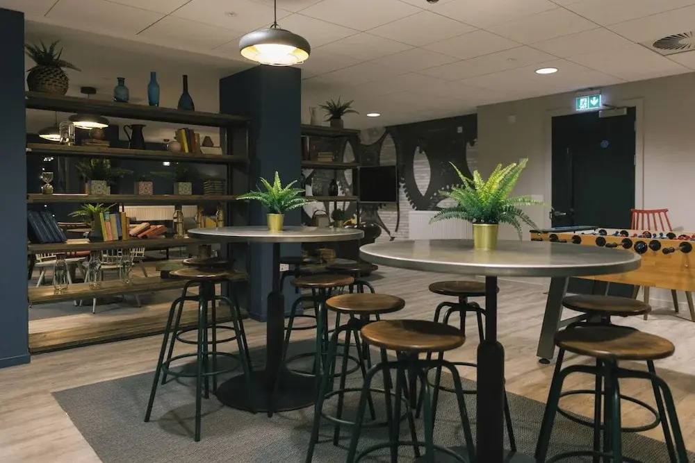 For Students Only - George Street in Glasgow - walking distance to High Street Station