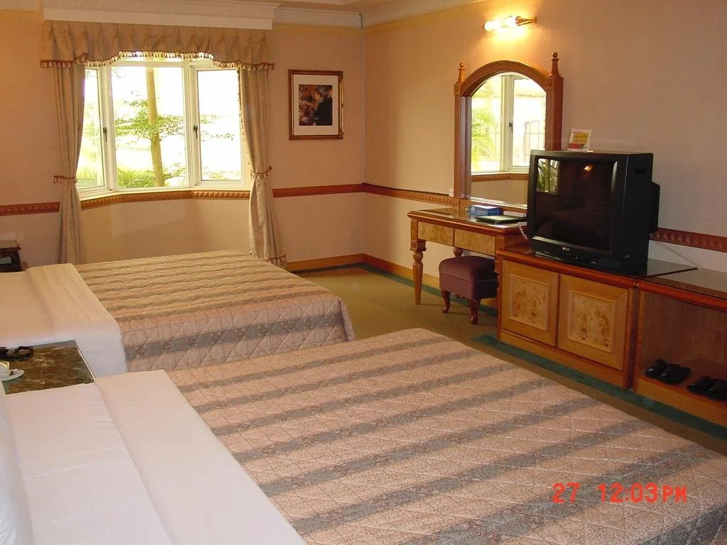 Loveshu Business Motel(長榮興商務汽車旅館（新化館）)