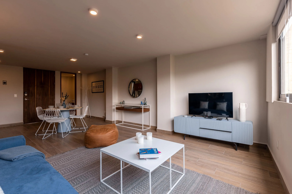 Casai Roma | 2BR | Vast Condo