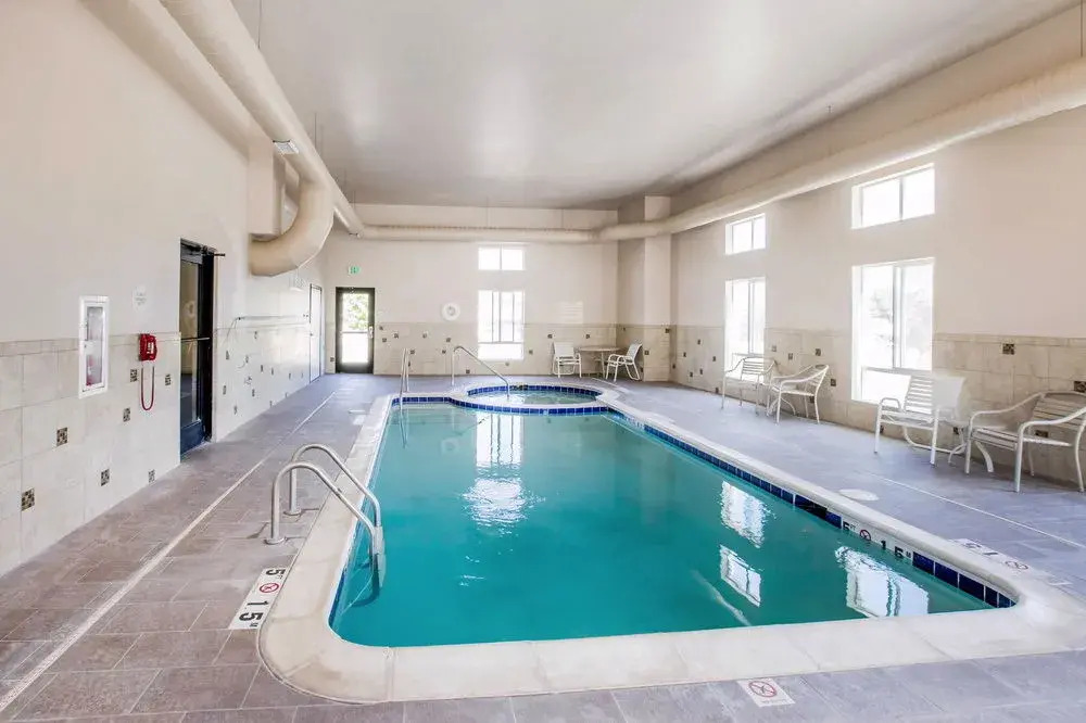 Comfort Inn & Suites