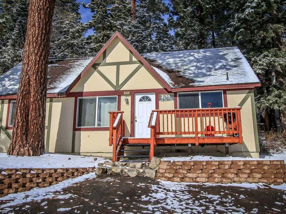 Bears Eye View - Steps To Bear Mountain Ski Resort! 3 Bedroom Cabin