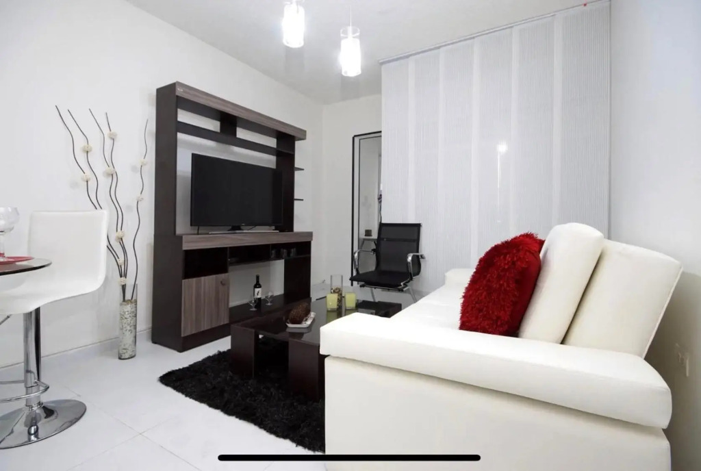 Luxury apartment with a/c next to chipichape mall