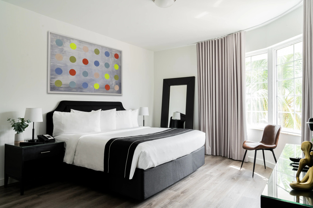 Essex House Hotel