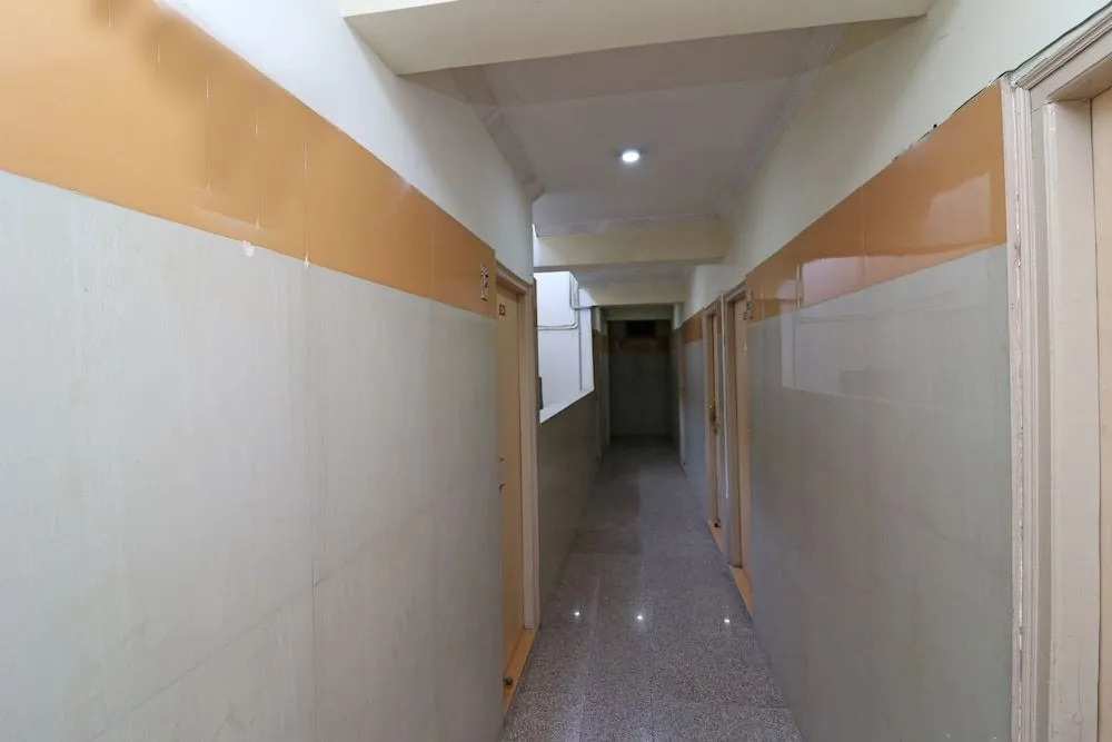 OYO 23694 Hotel Shikhar Palace
