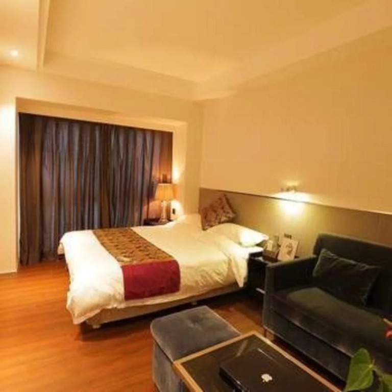 Fenghuang International Hotel