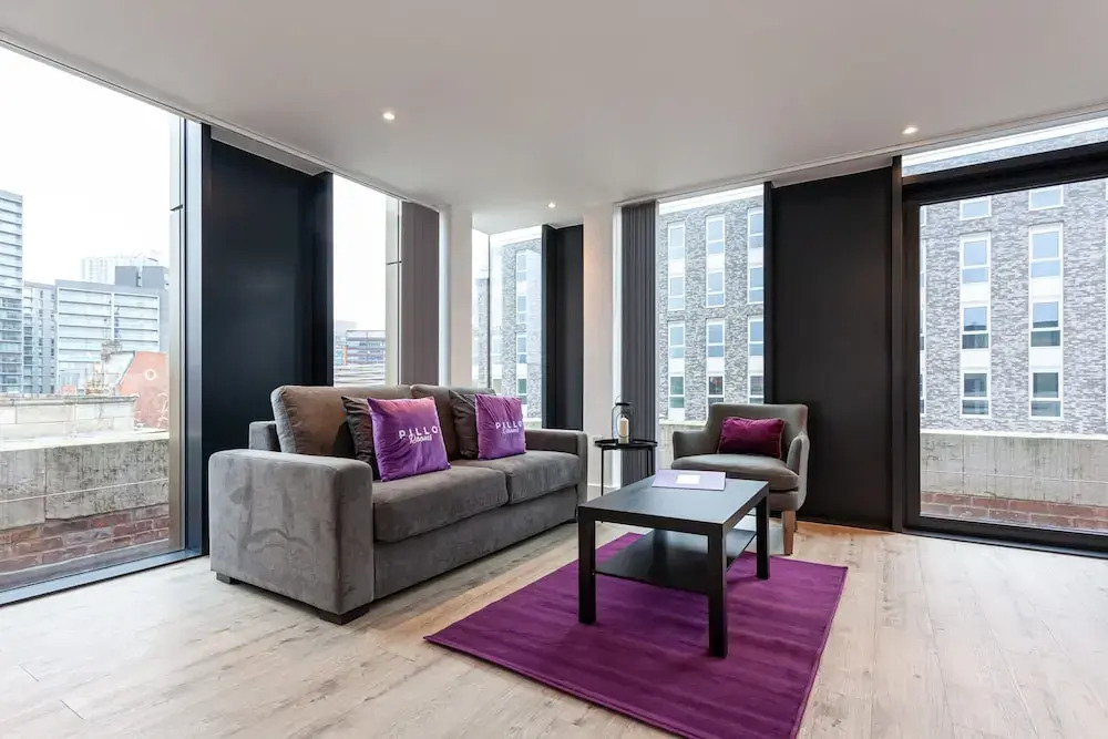 Spacious Two Bedroom Penthouse in MCR City Centre