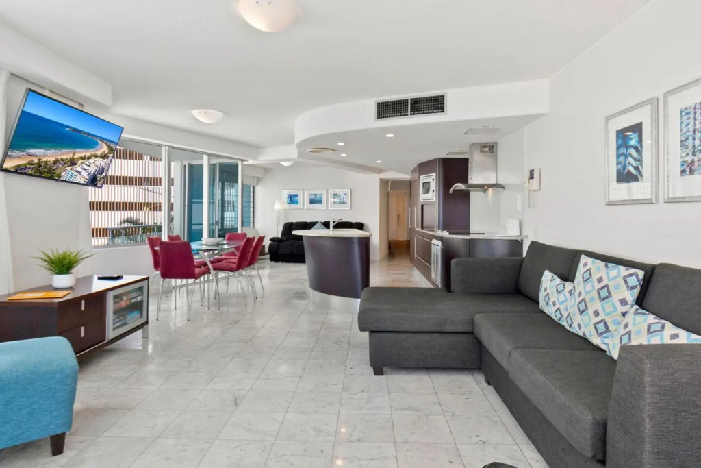 Sirocco 408 by G1 Holidays - Two Bedroom Beachfront Apartment in Sirocco Resort