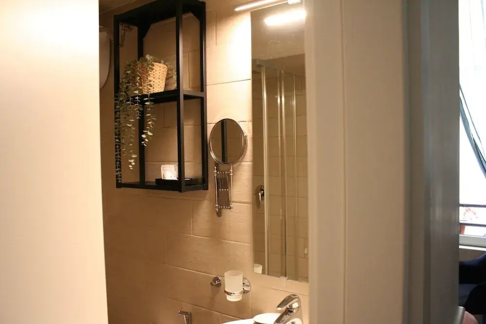 H22 Hotel