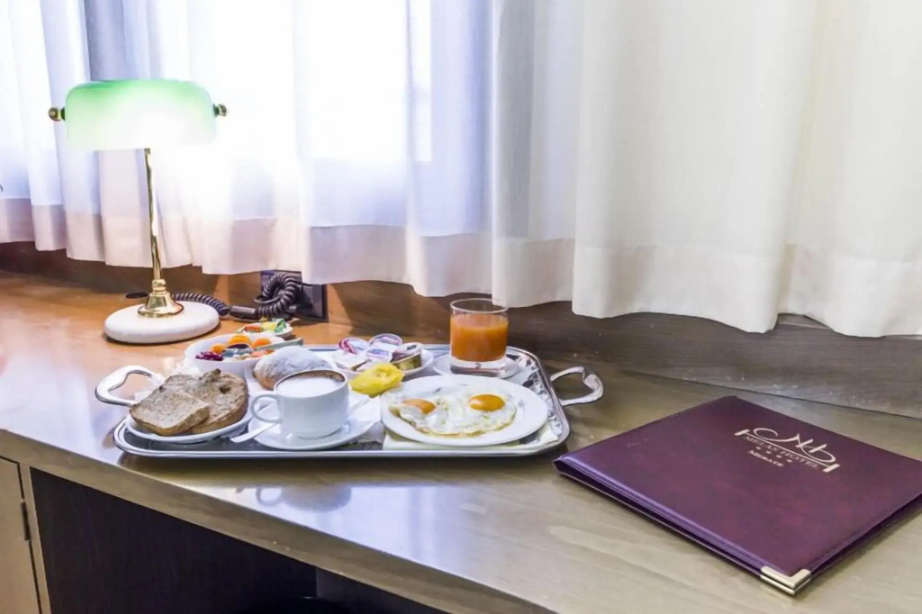 Melas Hotel