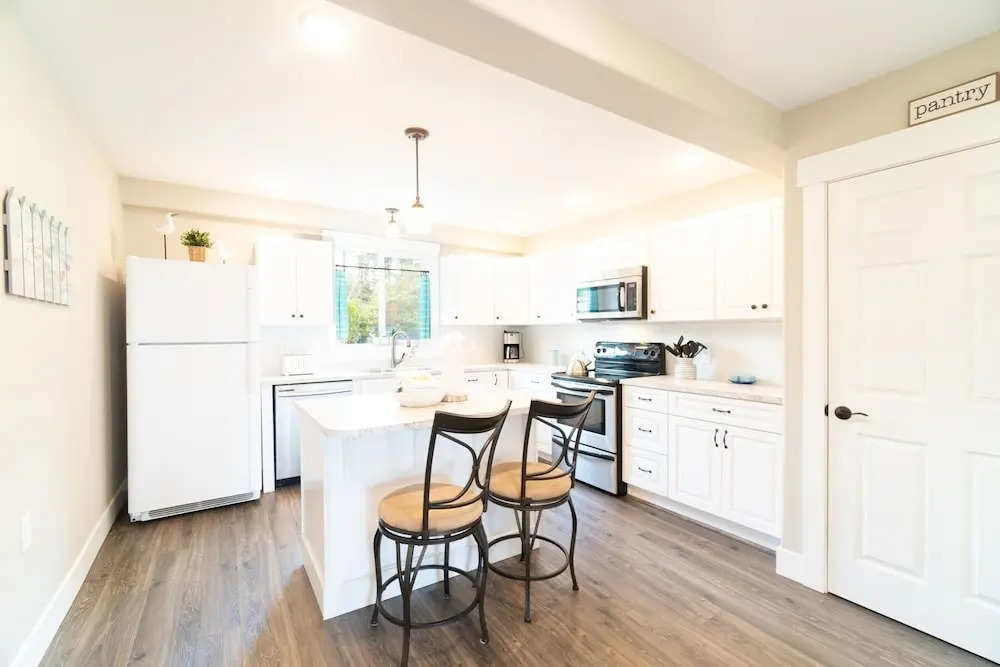 Avery Beach - 4 Br Home