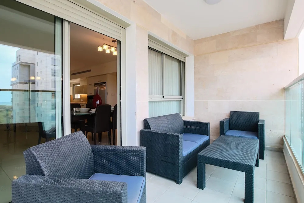 Luxury Family Getaway in Ramat Aviv