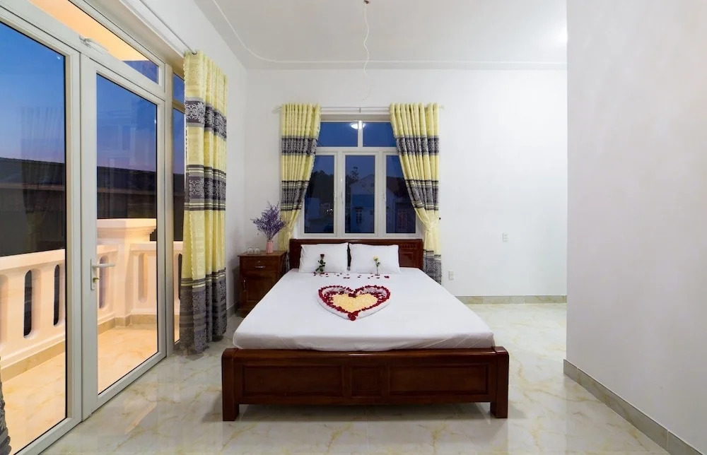 Doi Mong Mo Hotel