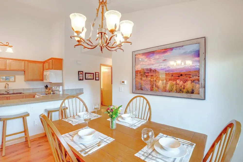 Condo w/ Mtn View < 1 Mi to Steamboat Resort!