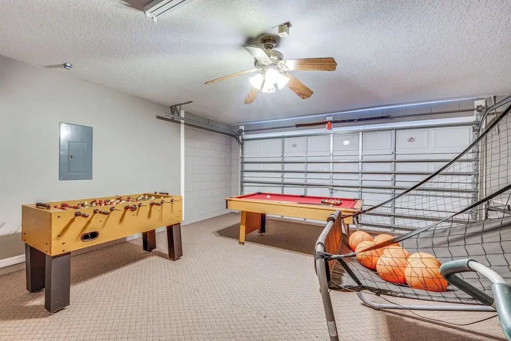 17 Mi to Disney: Home w/ Game Room in Davenport