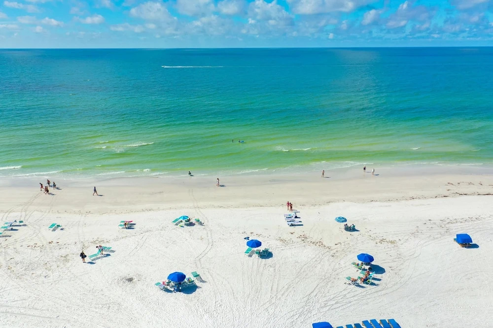 Stay Siesta Dunes, #300; by Beachside Management