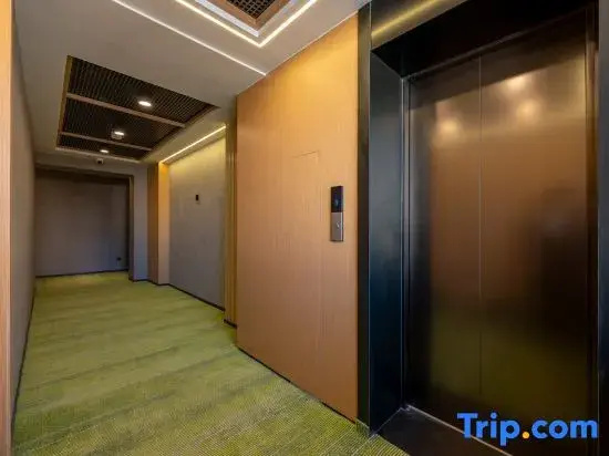 TRUE GO Hotel (BeijingCapital Normal University Cishou Temple Subway Station Store）