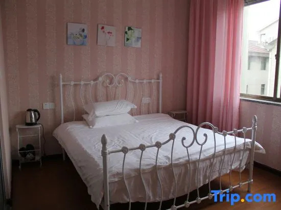 Banxia Inn (Hengdian Mingqing West Road)