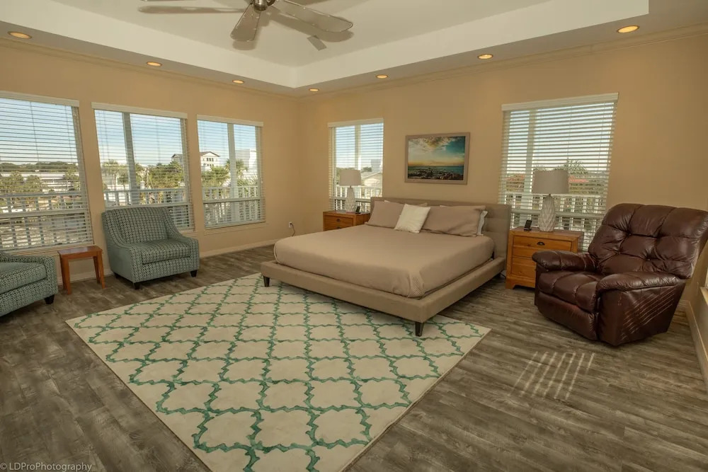 Captain Jax 5 Bedrooms 3 Bathrooms Home
