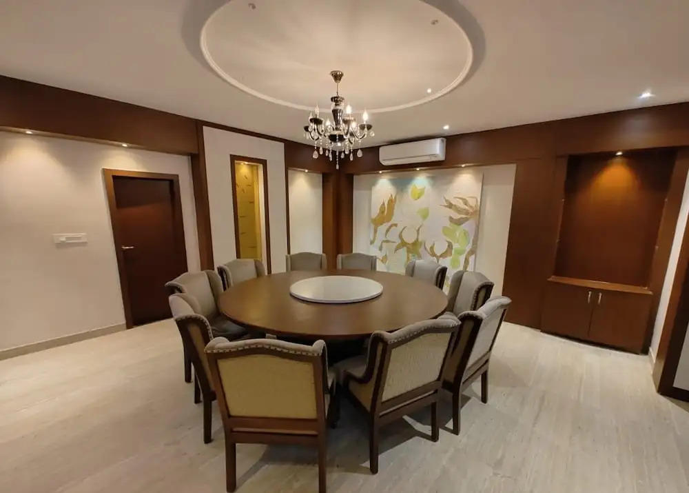 1 Amiras - A Luxury Villa