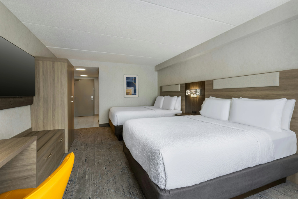 Holiday Inn Express & Suites Ottawa East-Orleans by IHG