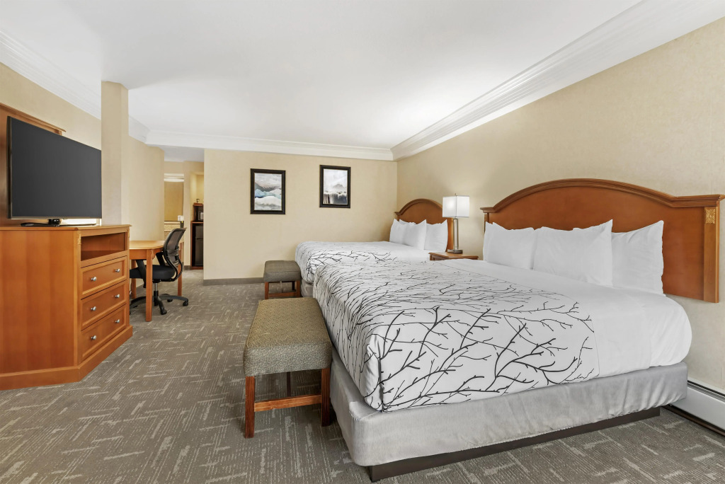 Best Western Plus Silver Saddle Inn