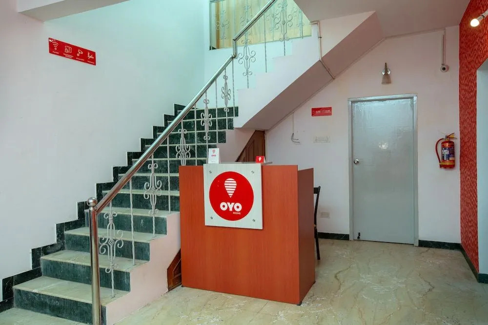 Oyo 18734 Vivin Park