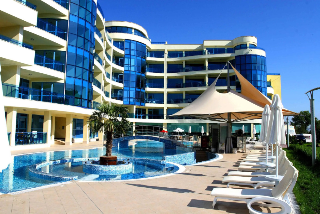 Апартотель Marina Holiday Club
