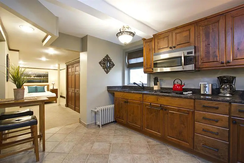 Architectural 1BR in Lincoln Park by Sonder
