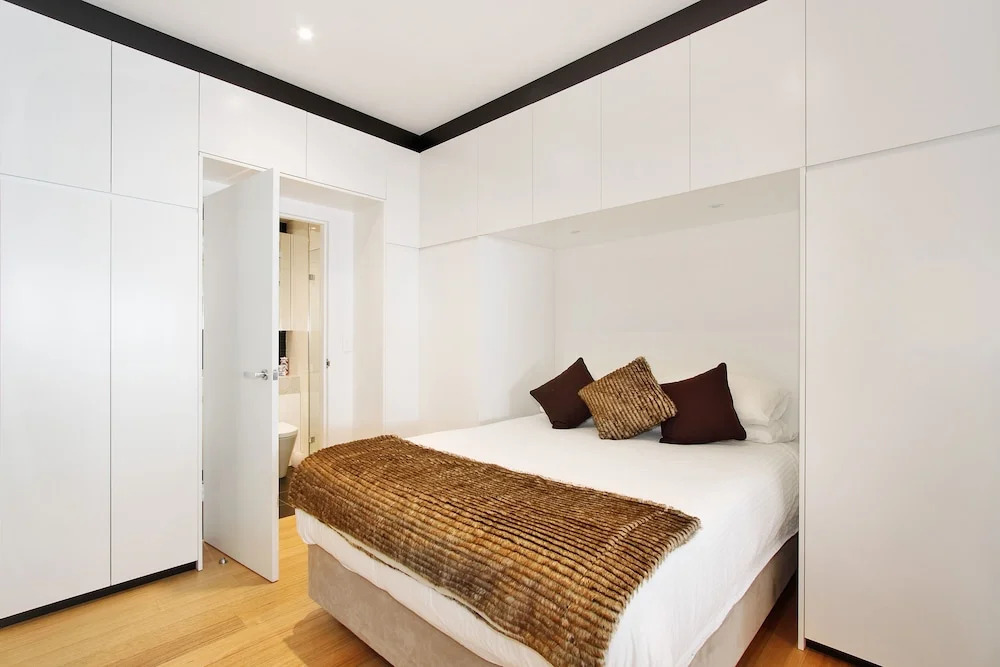 Little New York on Riley - Executive 1BR Darlinghurst Apartment with New York Laneway Feel