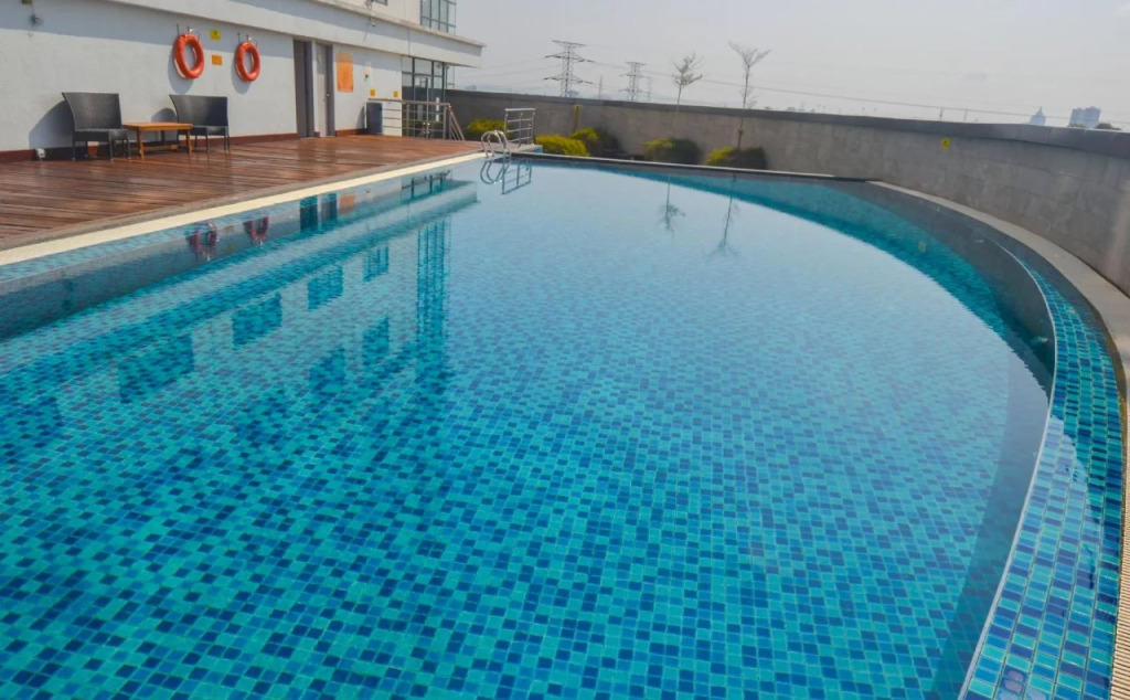 Grand Alora Hotel
