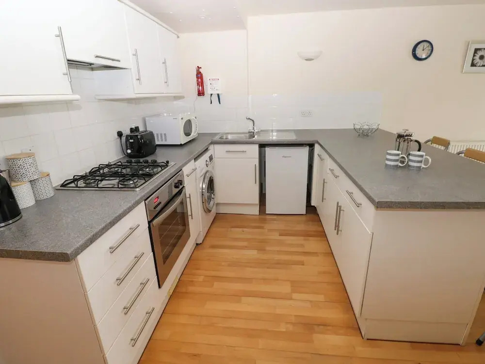 15 Sovereign House