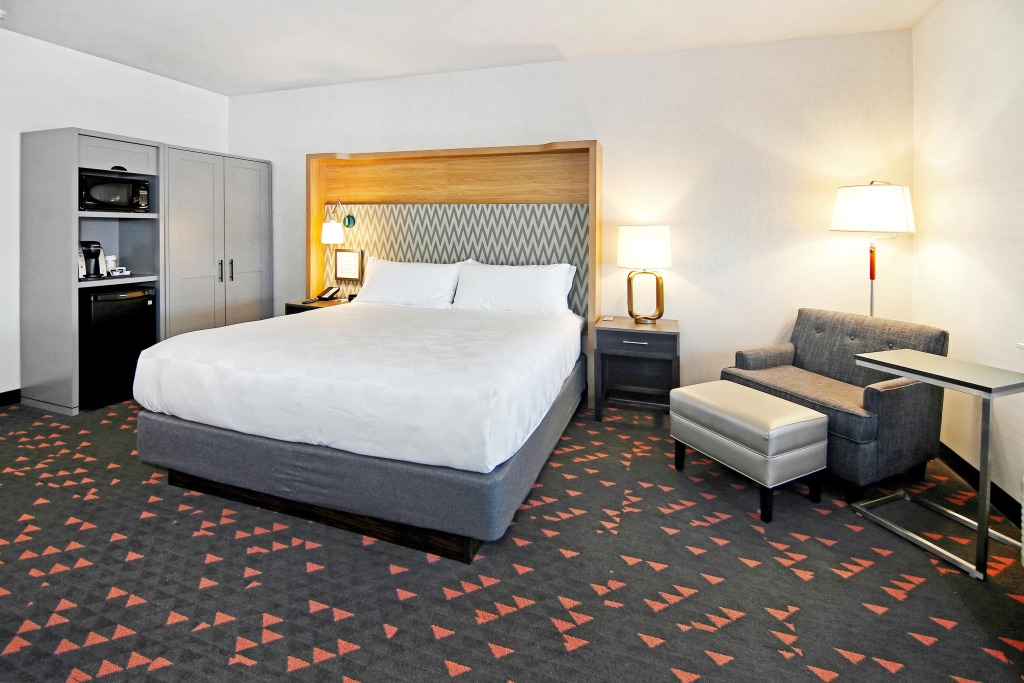 Holiday Inn Hotel & Suites - Calgary Airport North by IHG