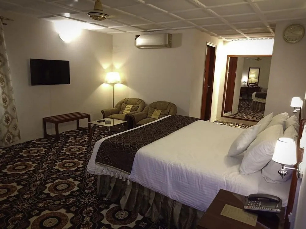 Hotel Indus