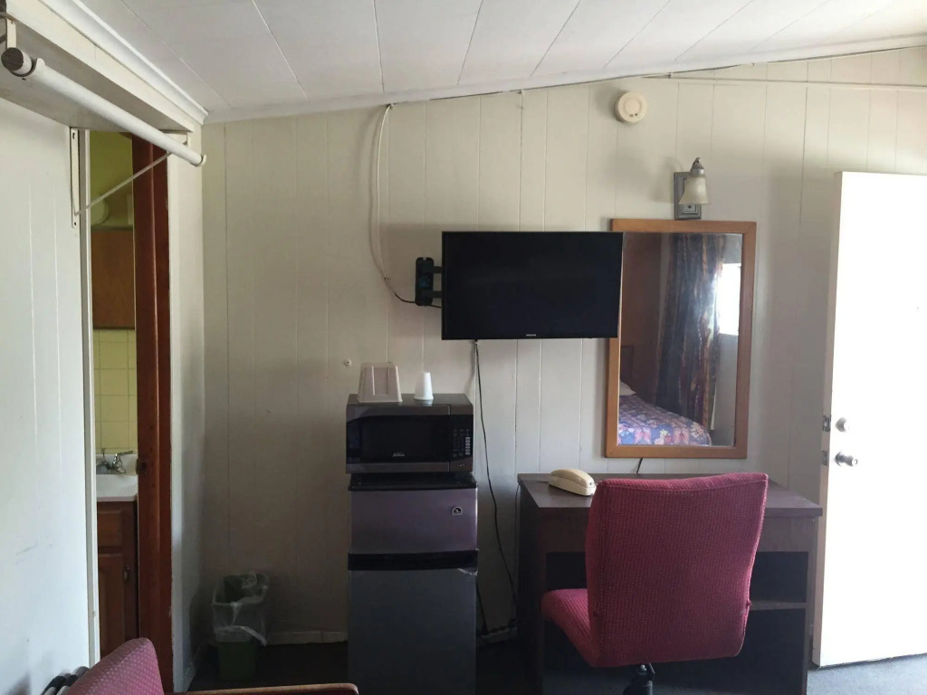 Sparta Motel Near St Louis- Mississippi River IL