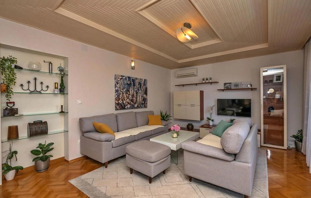 Awesome Home in Makarska With Wifi and 3 Bedrooms
