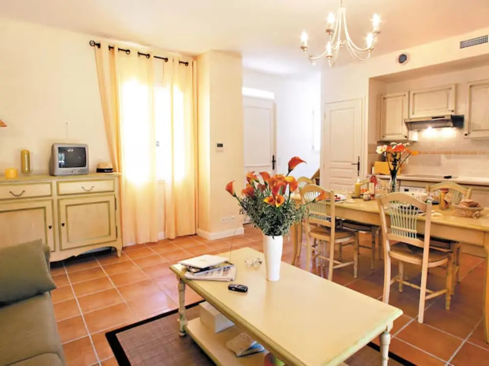 Village Duplex for 8 With Spa, Fayence