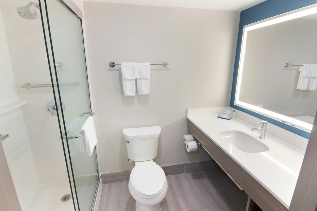 Holiday Inn Express and Suites Fort Lauderdale Airport West by IHG