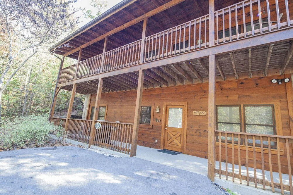 Vivs View by Heritage Cabin Rentals