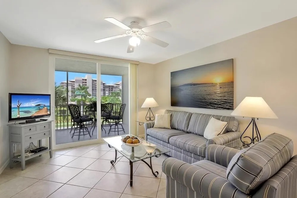 Essex N303, Marco Island Vacation Rental 2 Bedroom Condo