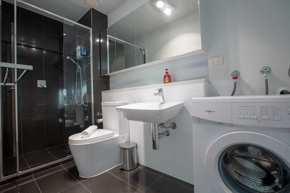 107light Filled Cozy Apt in the Heart of St Kilda