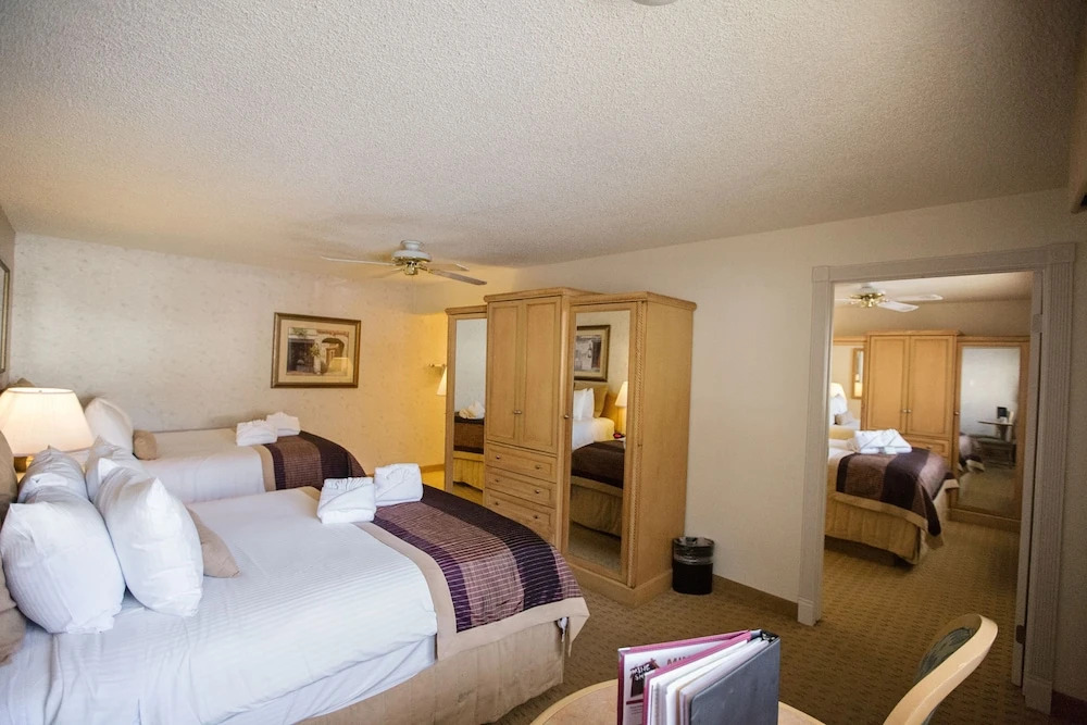 Best Western Plus Twin Peaks Lodge & Hot Springs