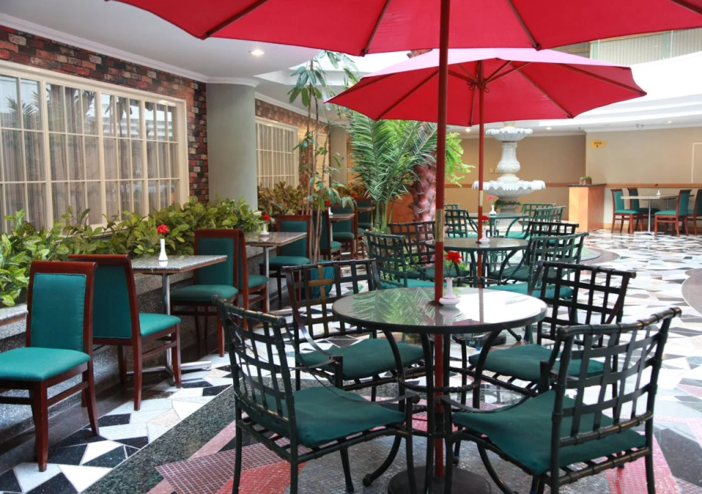 New Gloria Plaza Garden