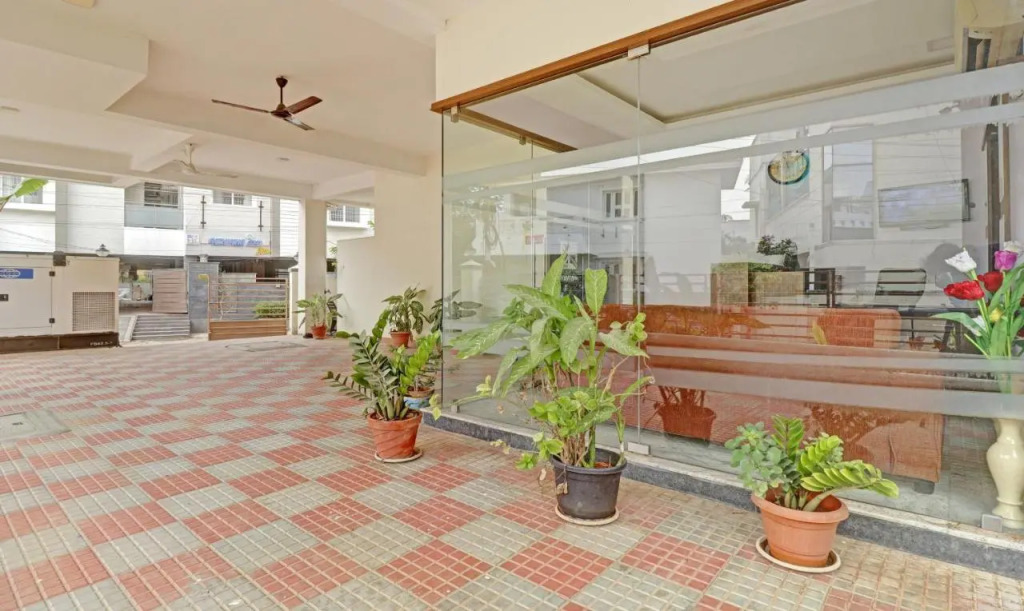 Itsy Hotels Rithika Inn Blossoms