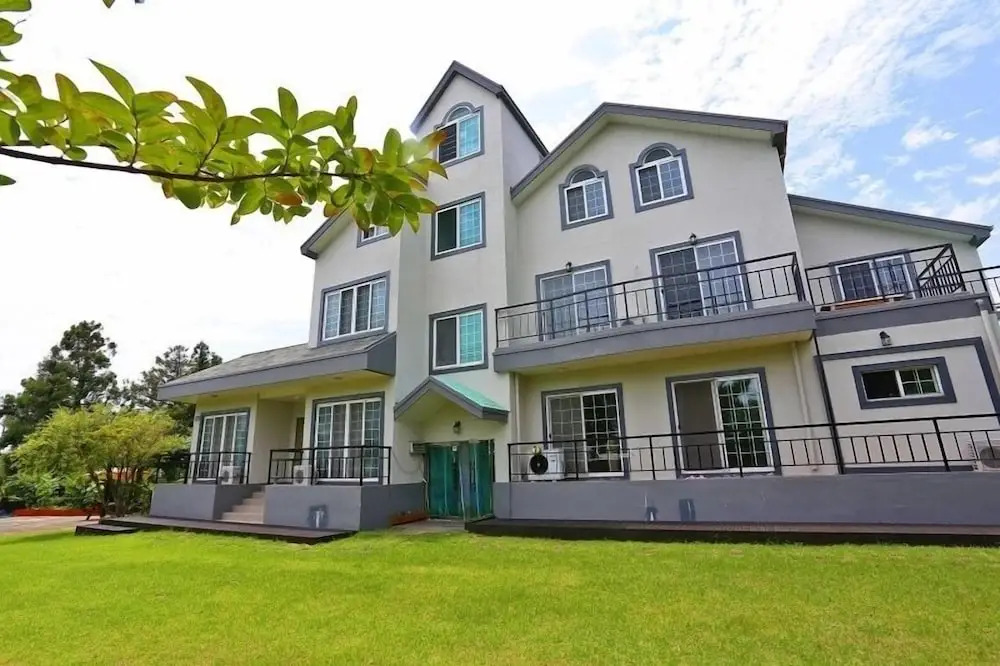 Munmoon House