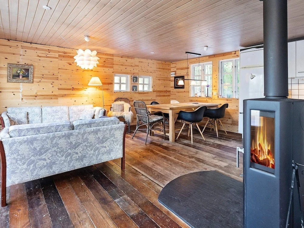 4 person holiday home in Oksbøl