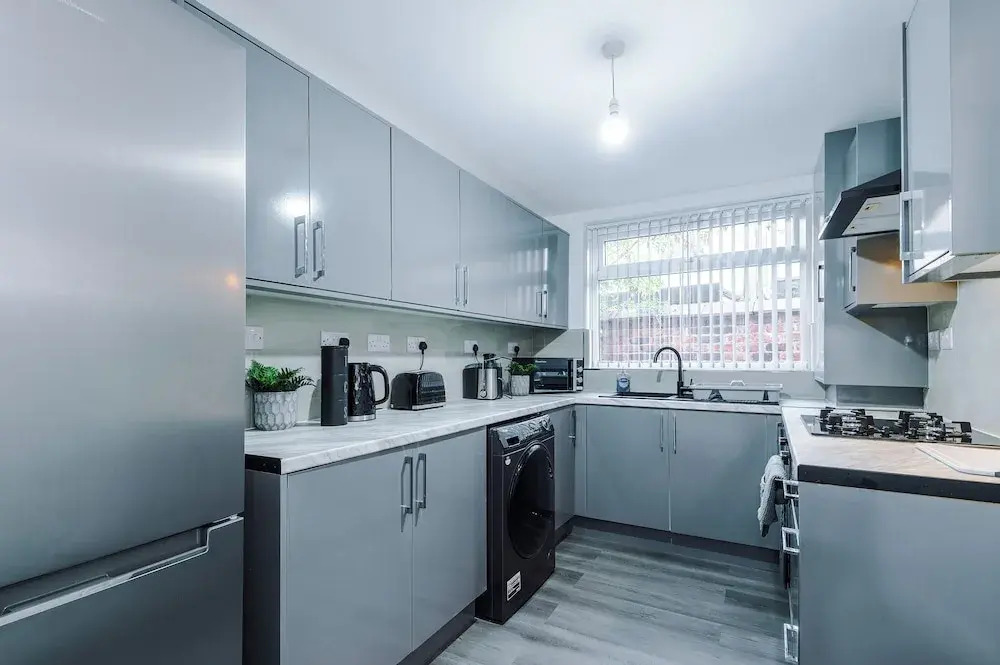 Cosy 2 bed house - 15 minutes from City