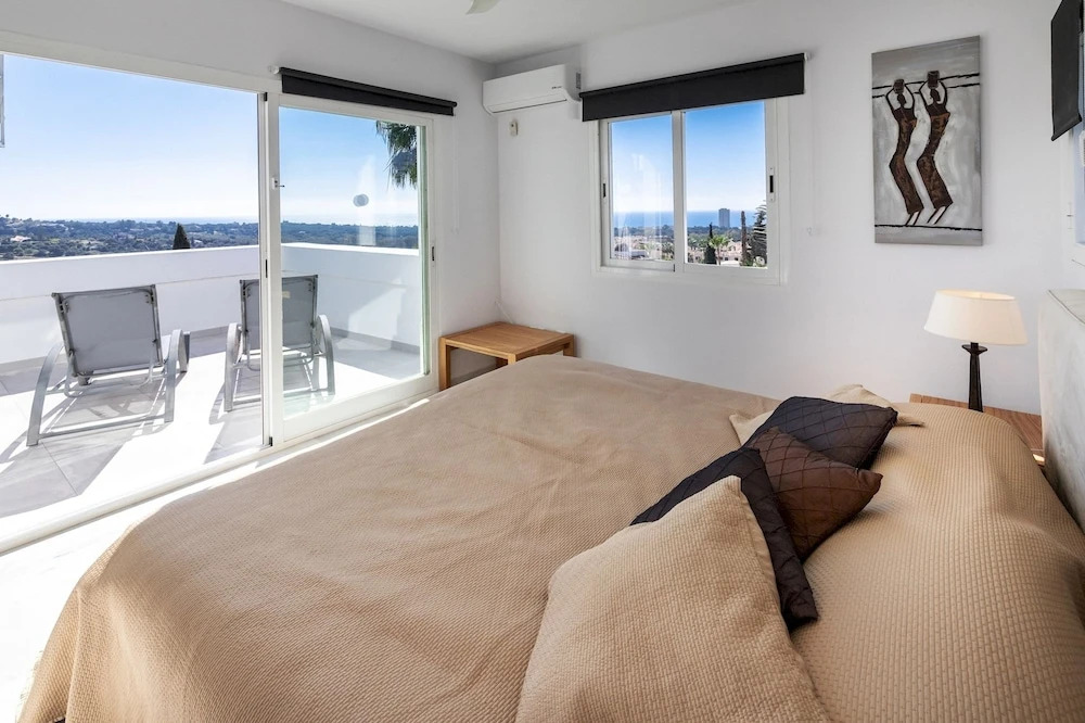 5BR 4BA Villa Romano With Panoramic Sea and Golf Views in Elviria, Marbella